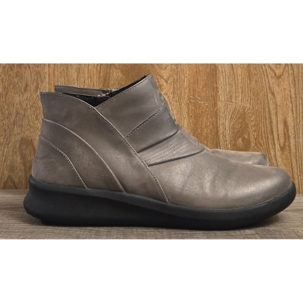 Clarks Cloudsteppers Sillian 2.0 Rise Ankle Boots Women's Size 9.5 Bronze